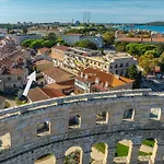 D&A Amphitheatre Premium Apartments With Free Parking