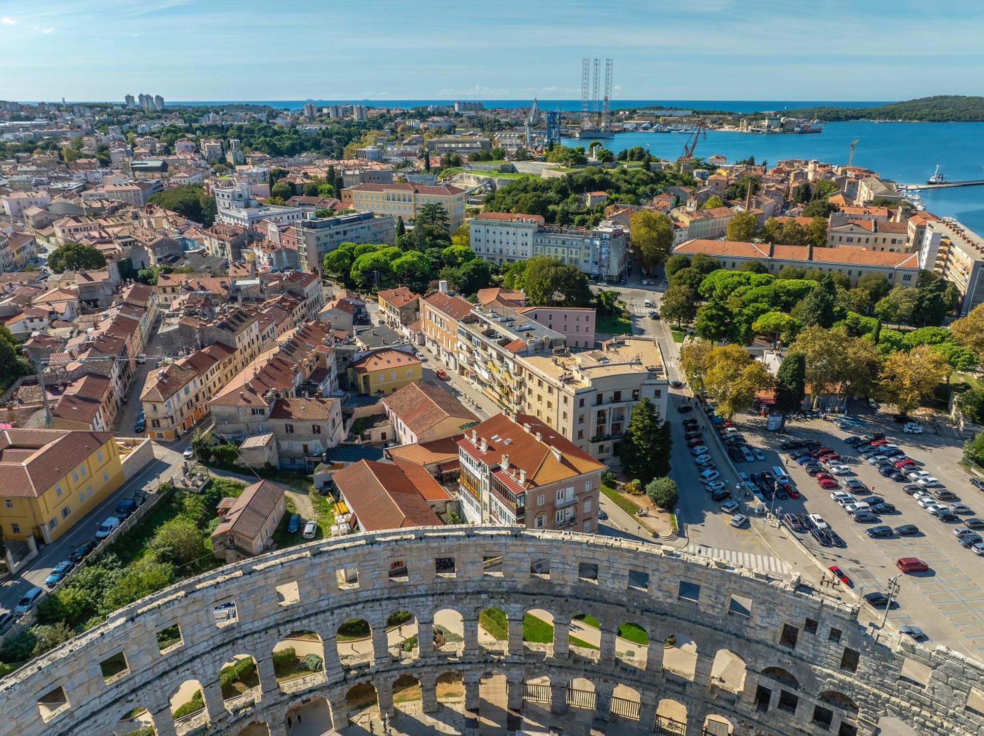 Apartment D&a Amphitheatre Premium With Free Parking